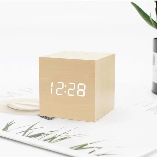 Virelle Maison - Réveil LED en bois minimaliste avec affichage numérique | Virelle Maison