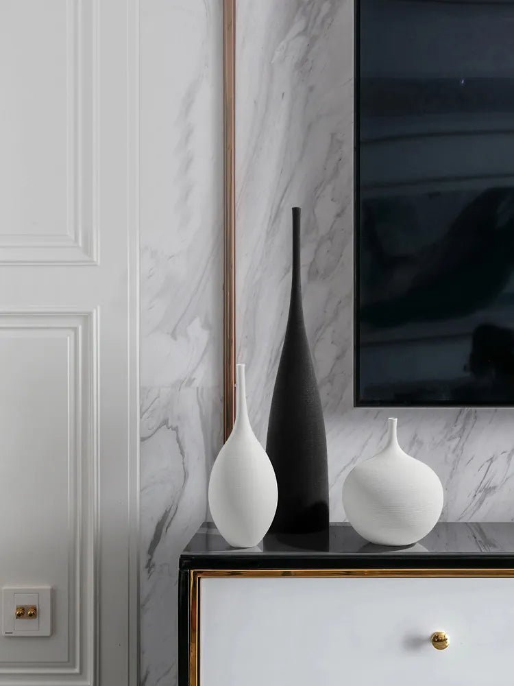 Minimalist matte ceramic vase – Scandinavian style